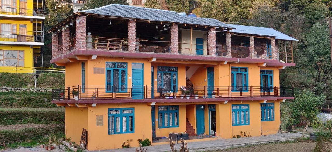 White Rabbit Guest House Dharamshala Esterno foto
