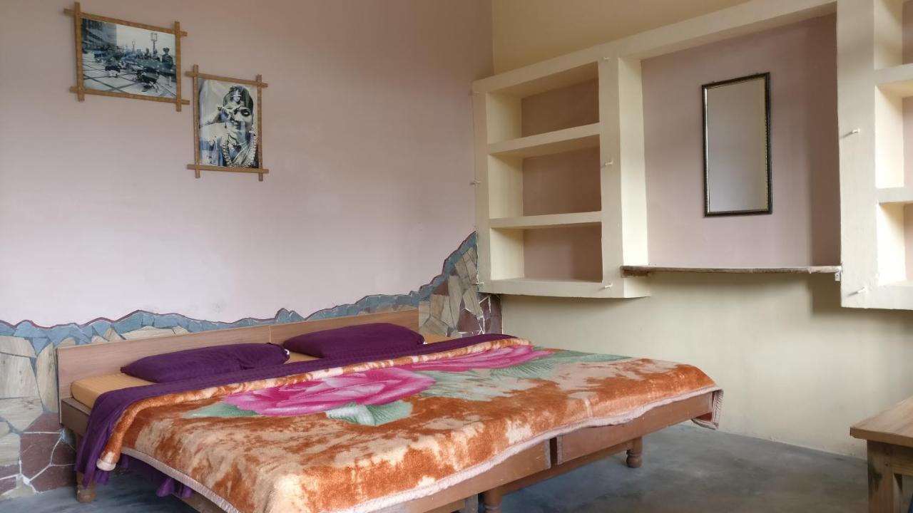 White Rabbit Guest House Dharamshala Esterno foto