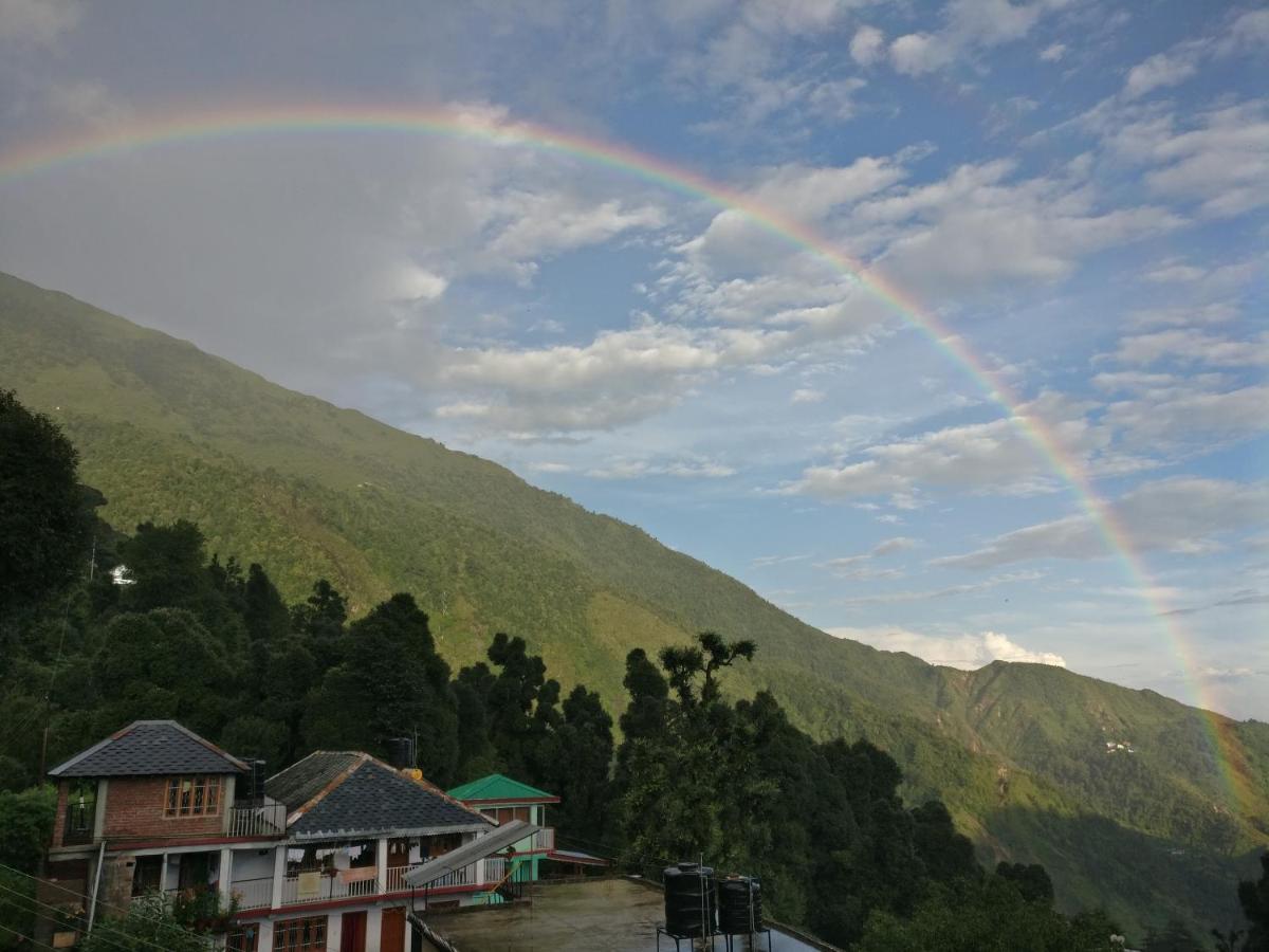 White Rabbit Guest House Dharamshala Esterno foto